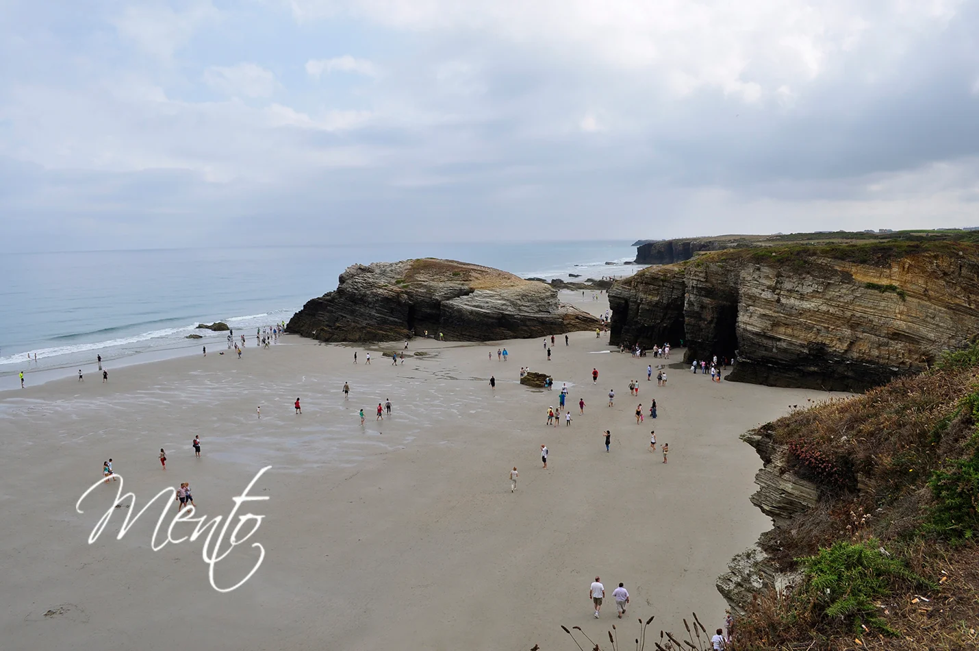 Playa de las catedrales con marea baja