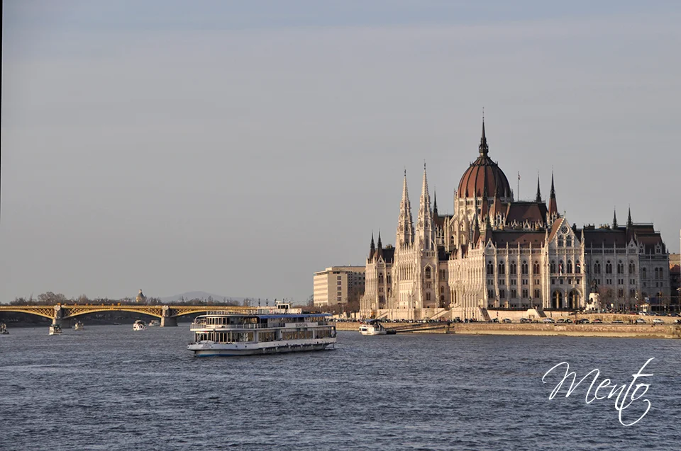 Parlamento al atardecer.