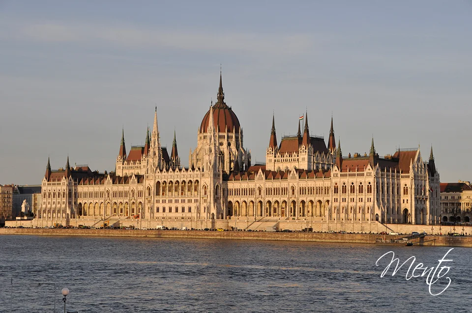 Parlamento al atardecer.