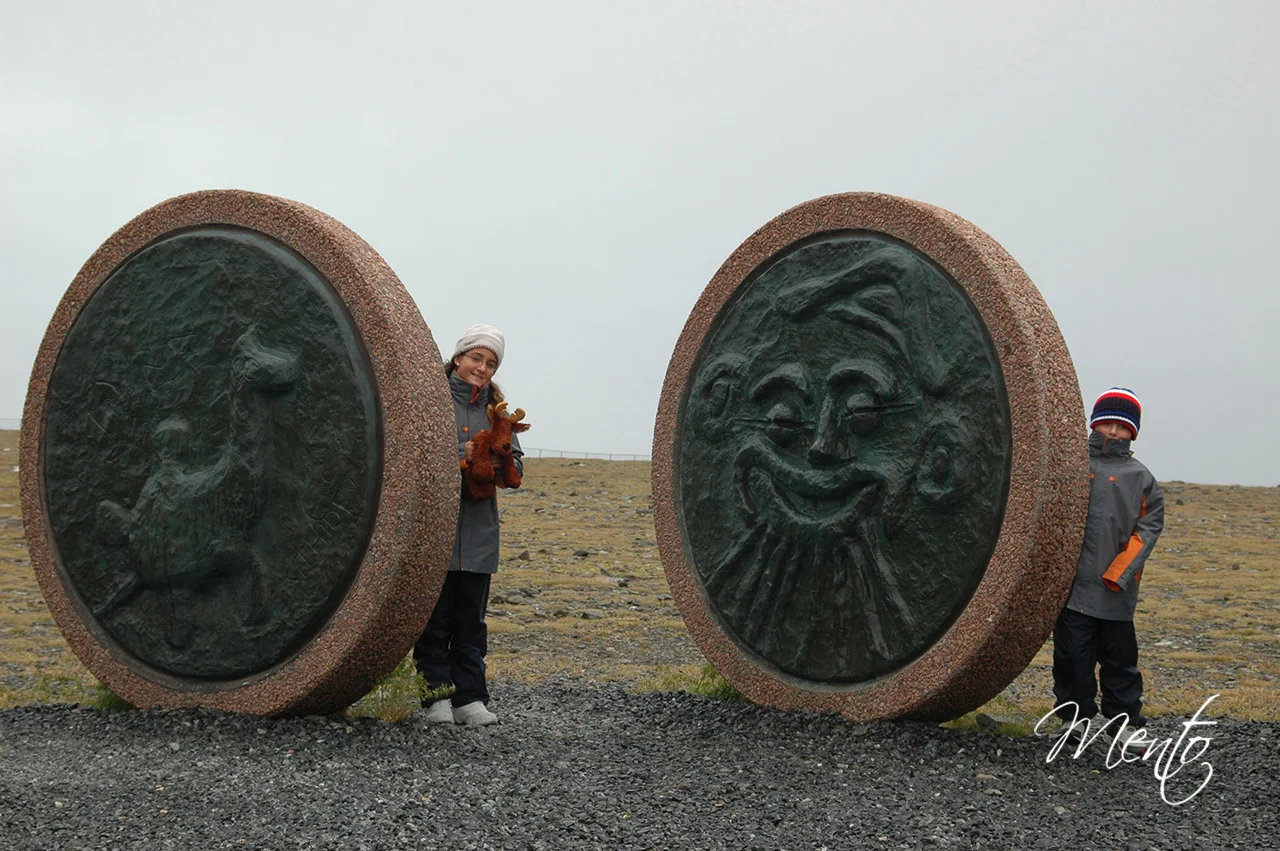 Monumento "Hijos de la Tierra"