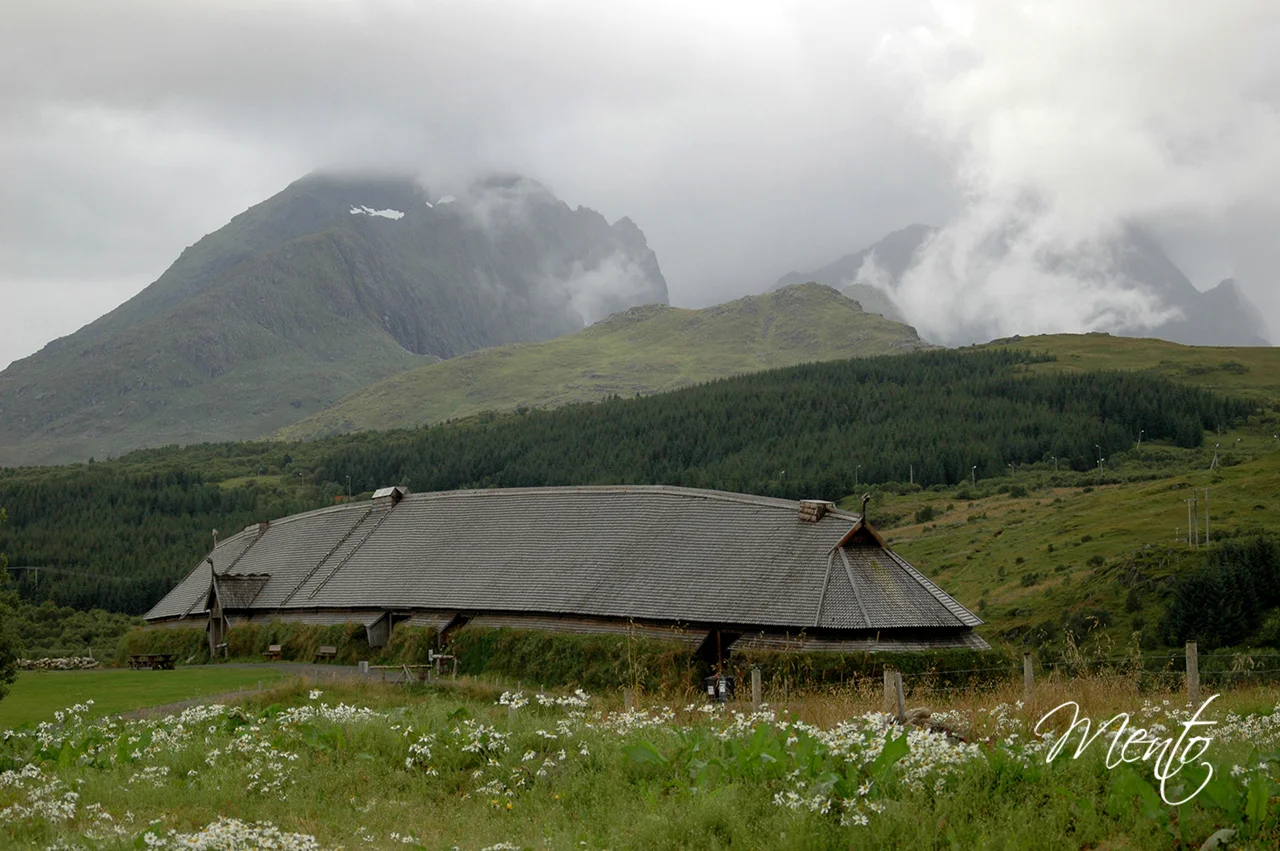Casa del jefe vikingo en el museo Lofotr