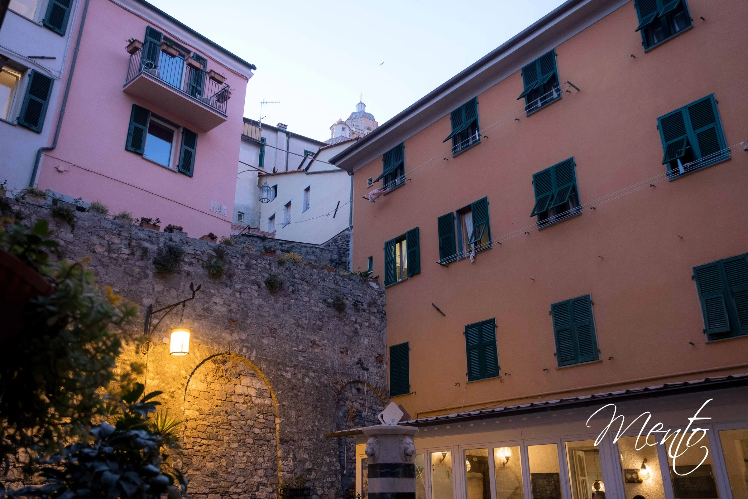 Callejuelas de Portovenere al caer la tarde