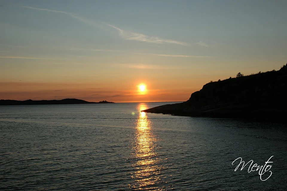 Largo atardecer desde el ferry