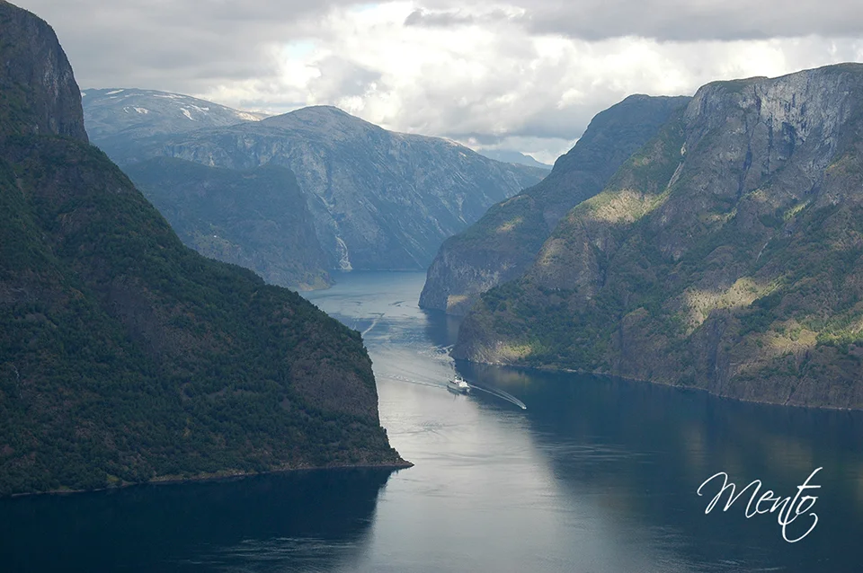 Desde el fiordo Aurland hacia el Naeroy