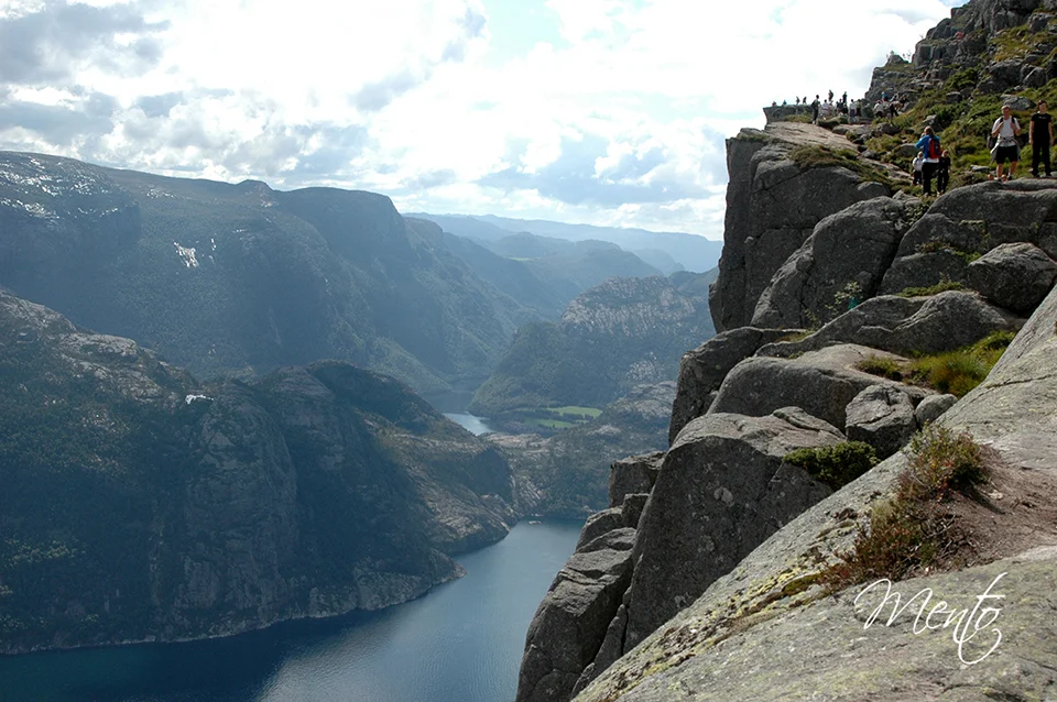 Llegando al Preikestolen