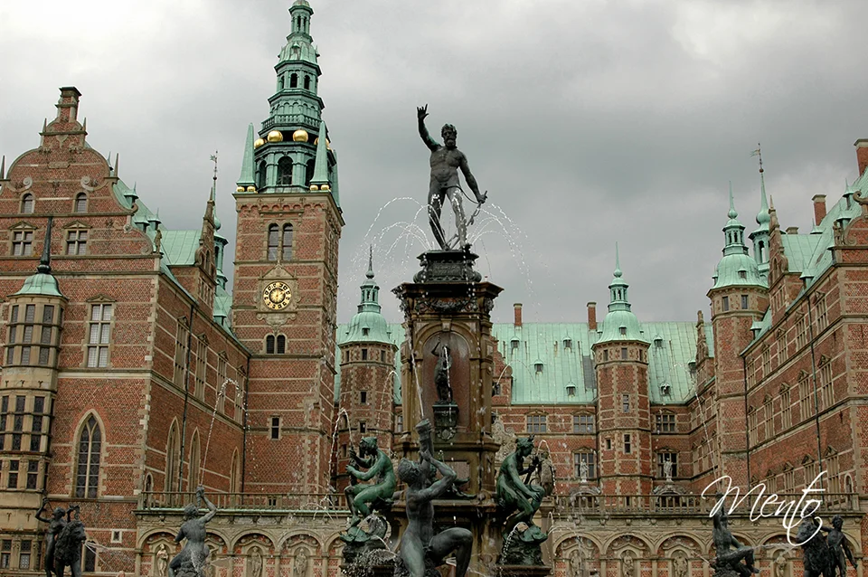 Fuente de Neptuno a la entrada del castillo de Frederiksborg