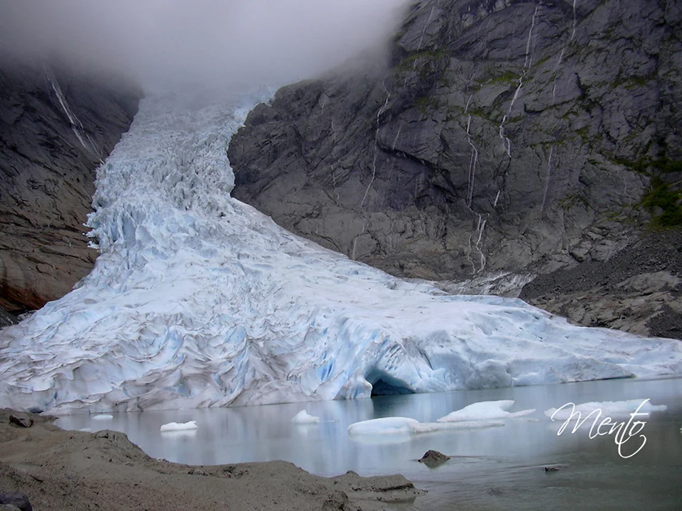 Glaciar Briksdal en 2004