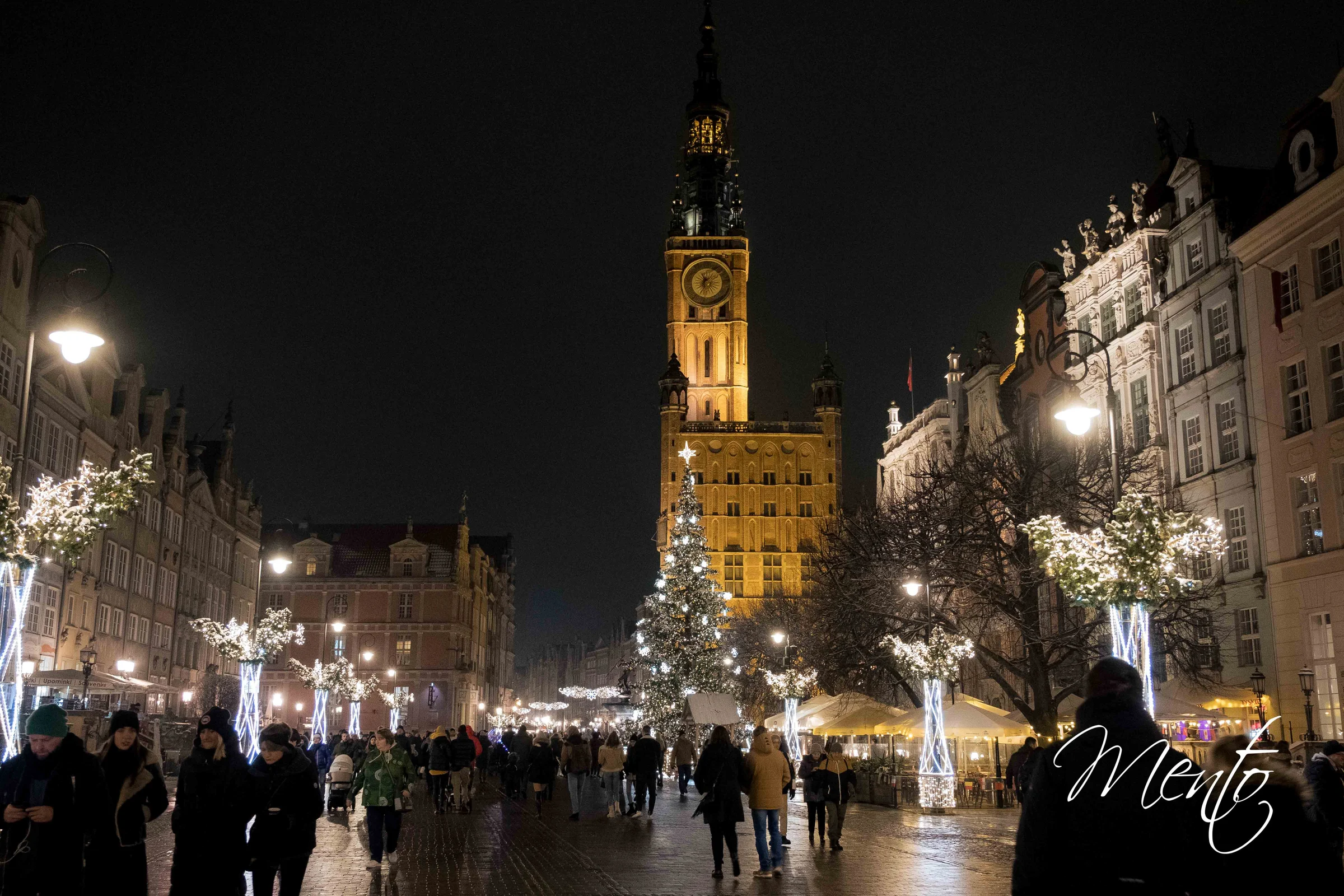 Długi Targ con iluminación navideña
