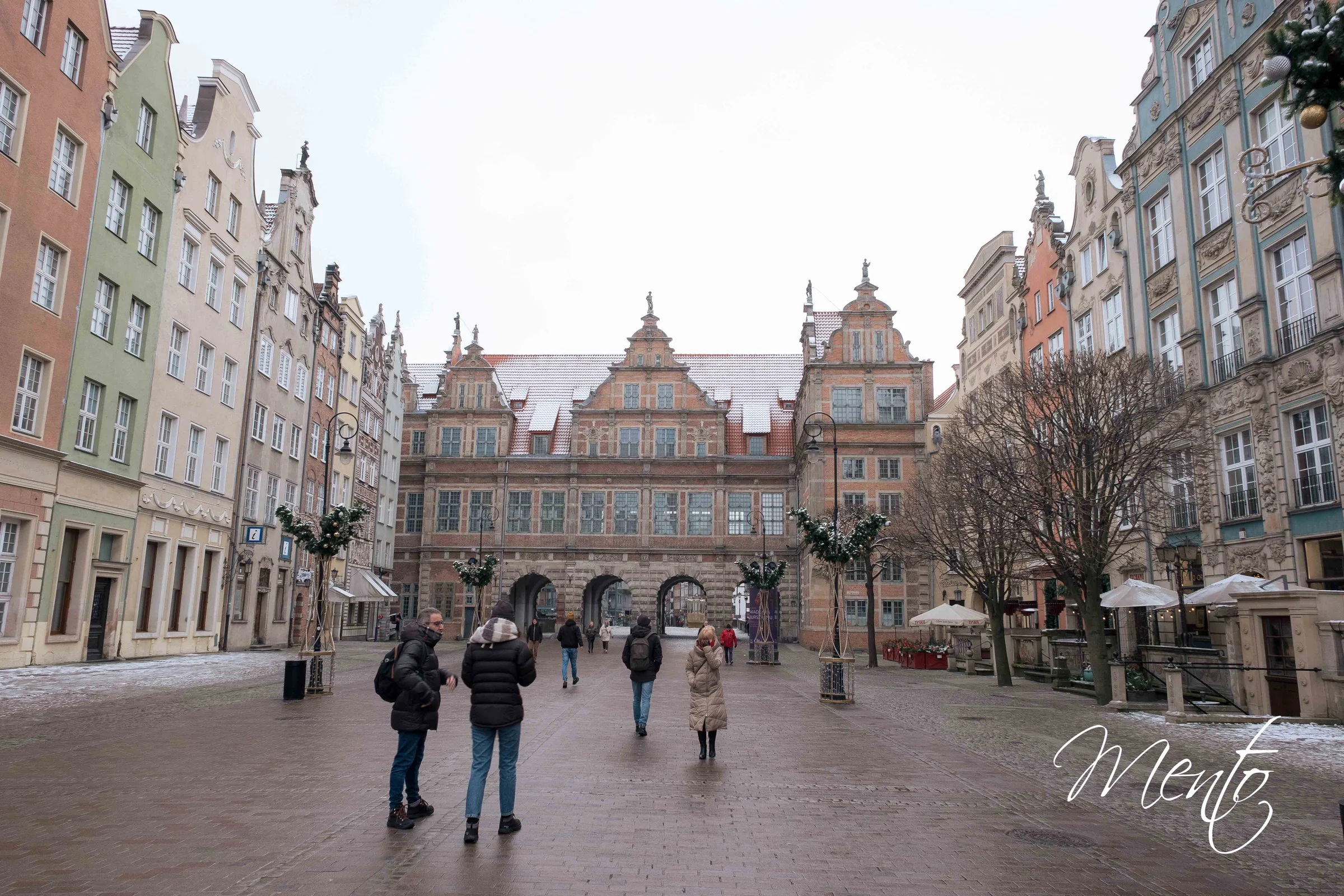 Puerta Verde al fondo de Długi Targ