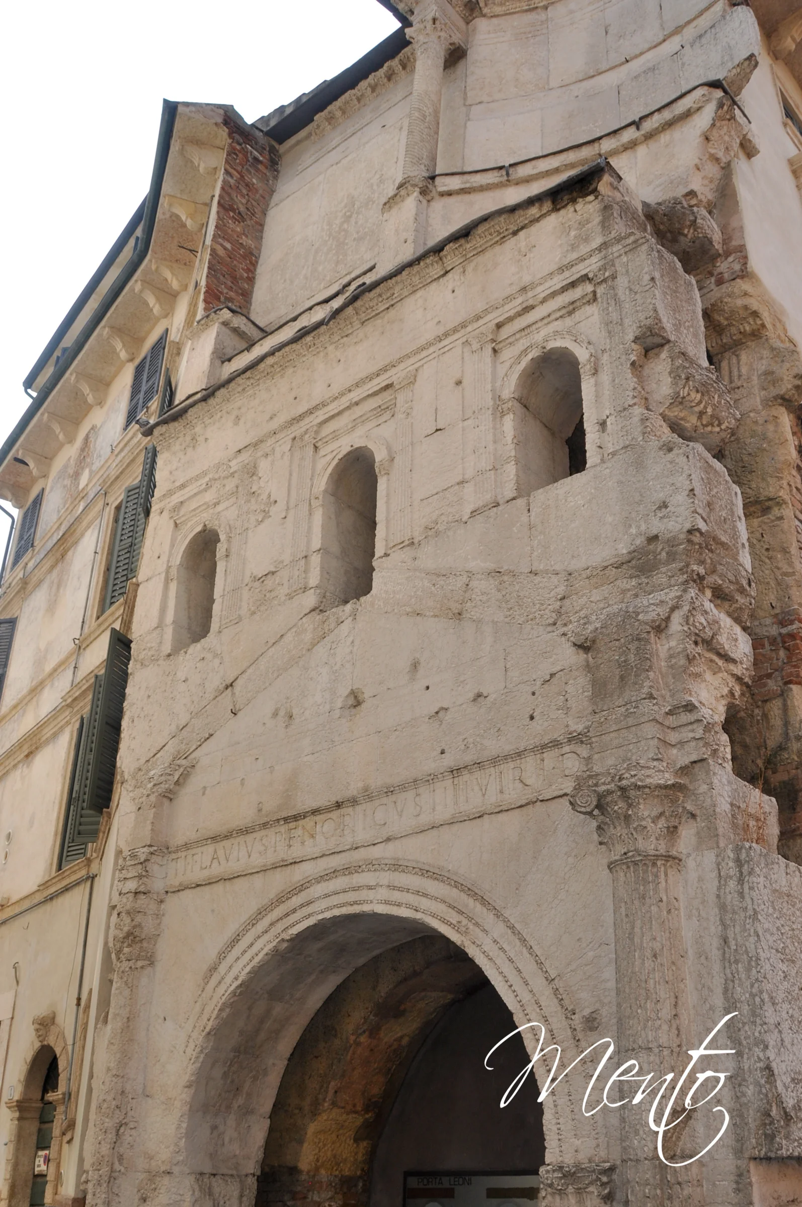 Verona. Porta Leoni