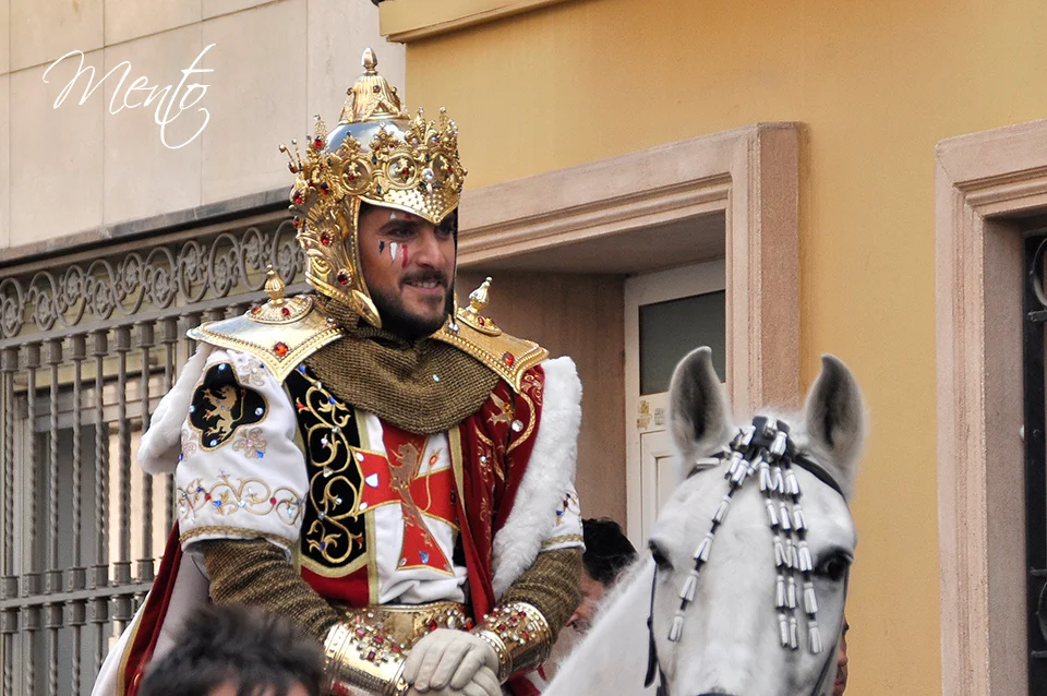 Desfile general día 8 (2017). Capitanía comparsa cristianos