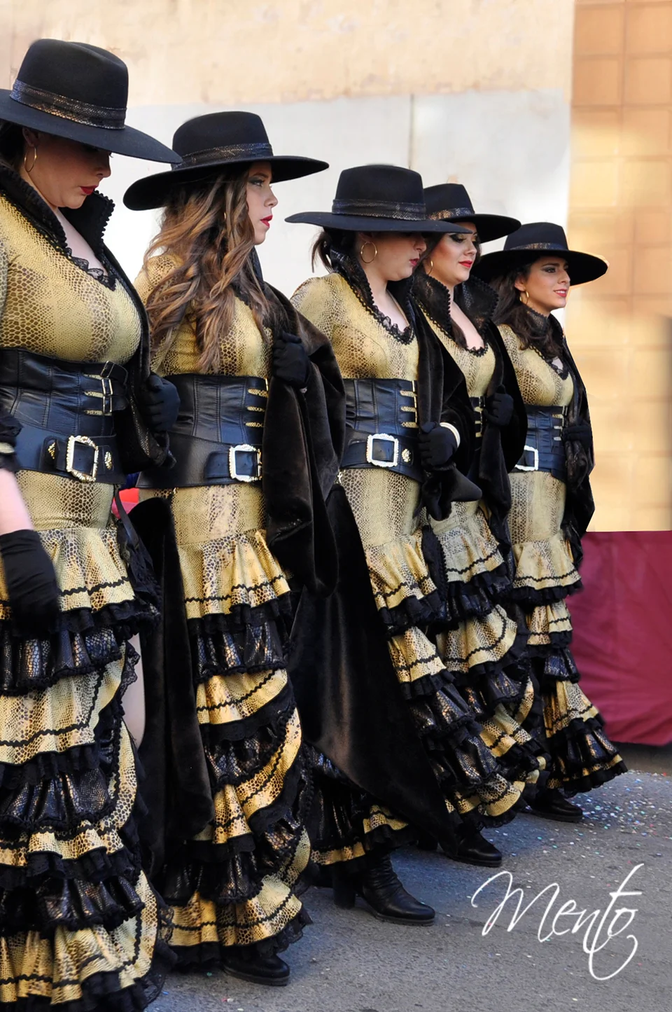 Desfile general día 8 (2017). Comparsa contrabandistas