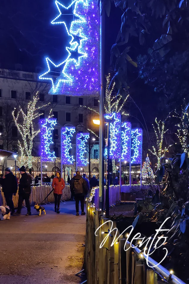 Camino de los Belenes en el Christkindlmarkt de Rathausplatz