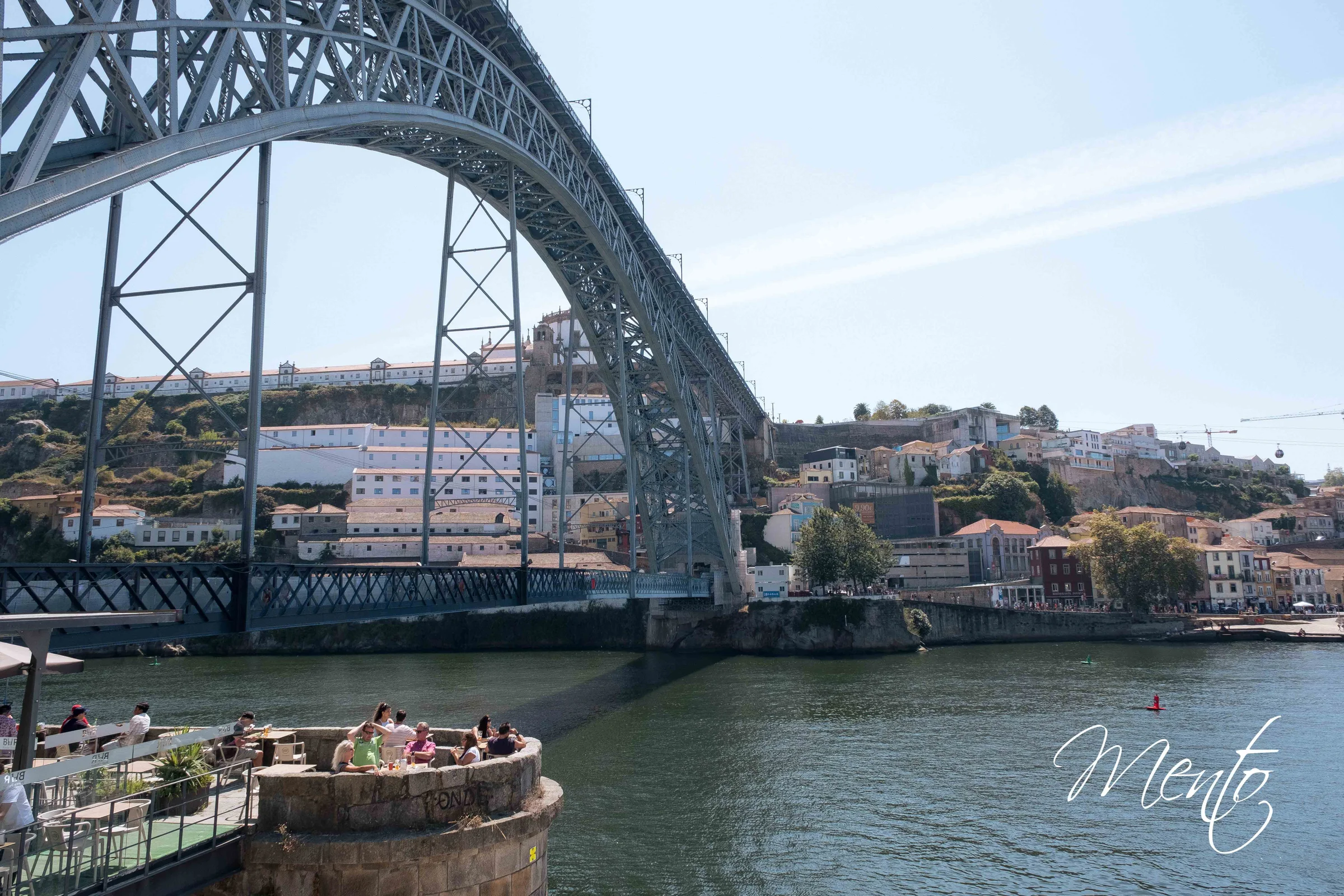 El puente desde la Ribeira.