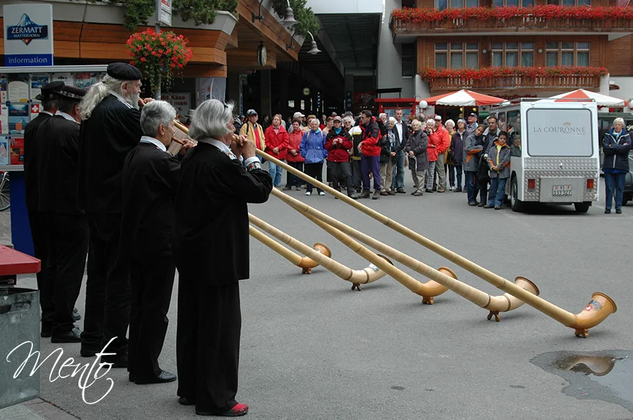 Músicos callejeros en Zermatt