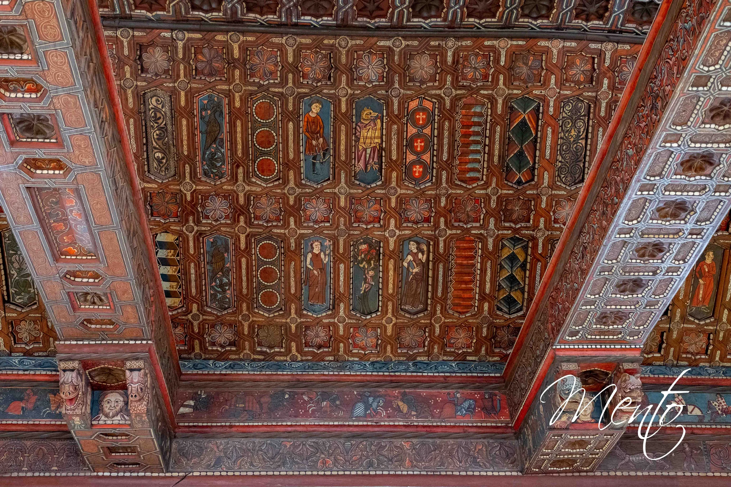 Techo de la catedral de Santa María de Mediavilla