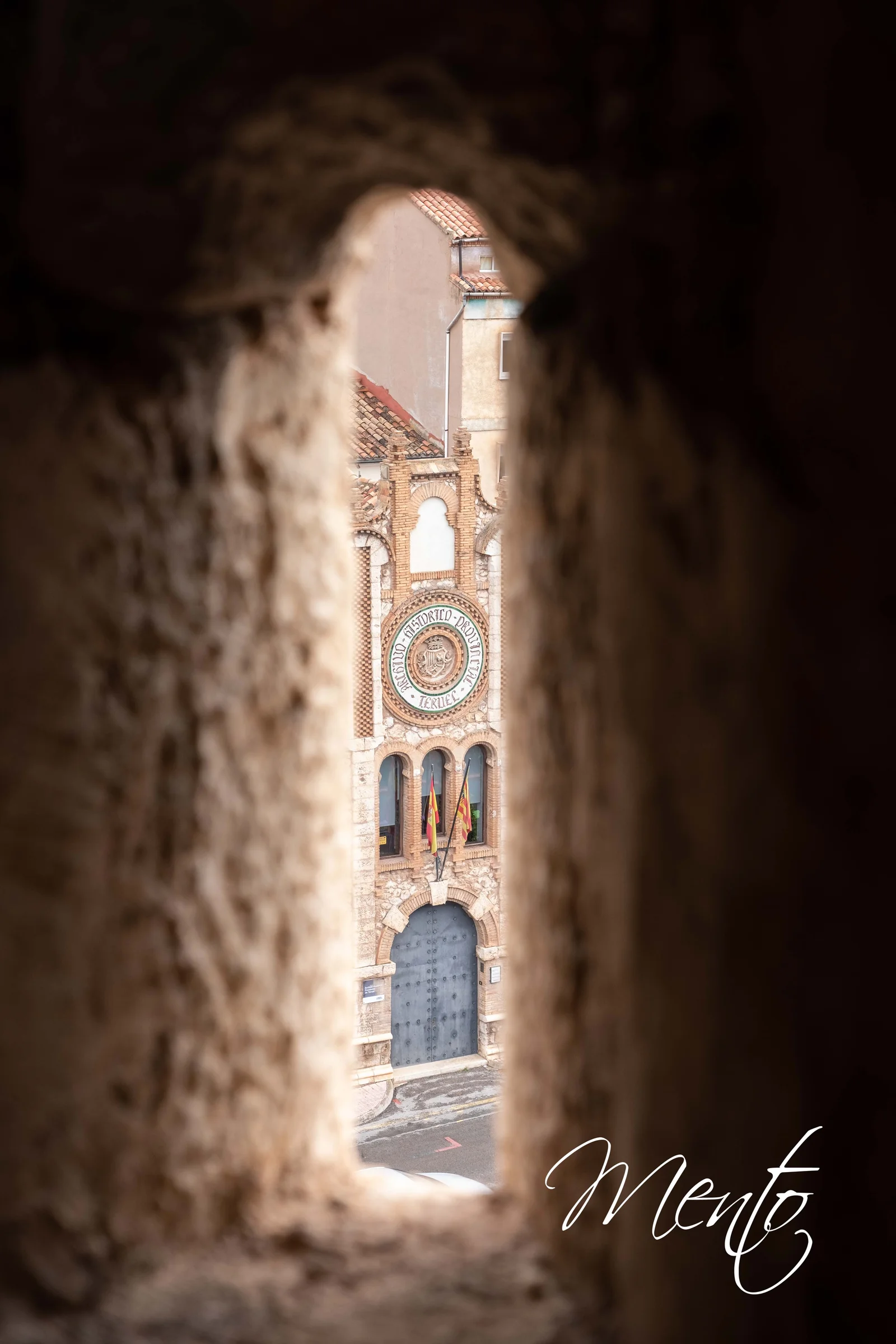 A través de las troneras de la muralla