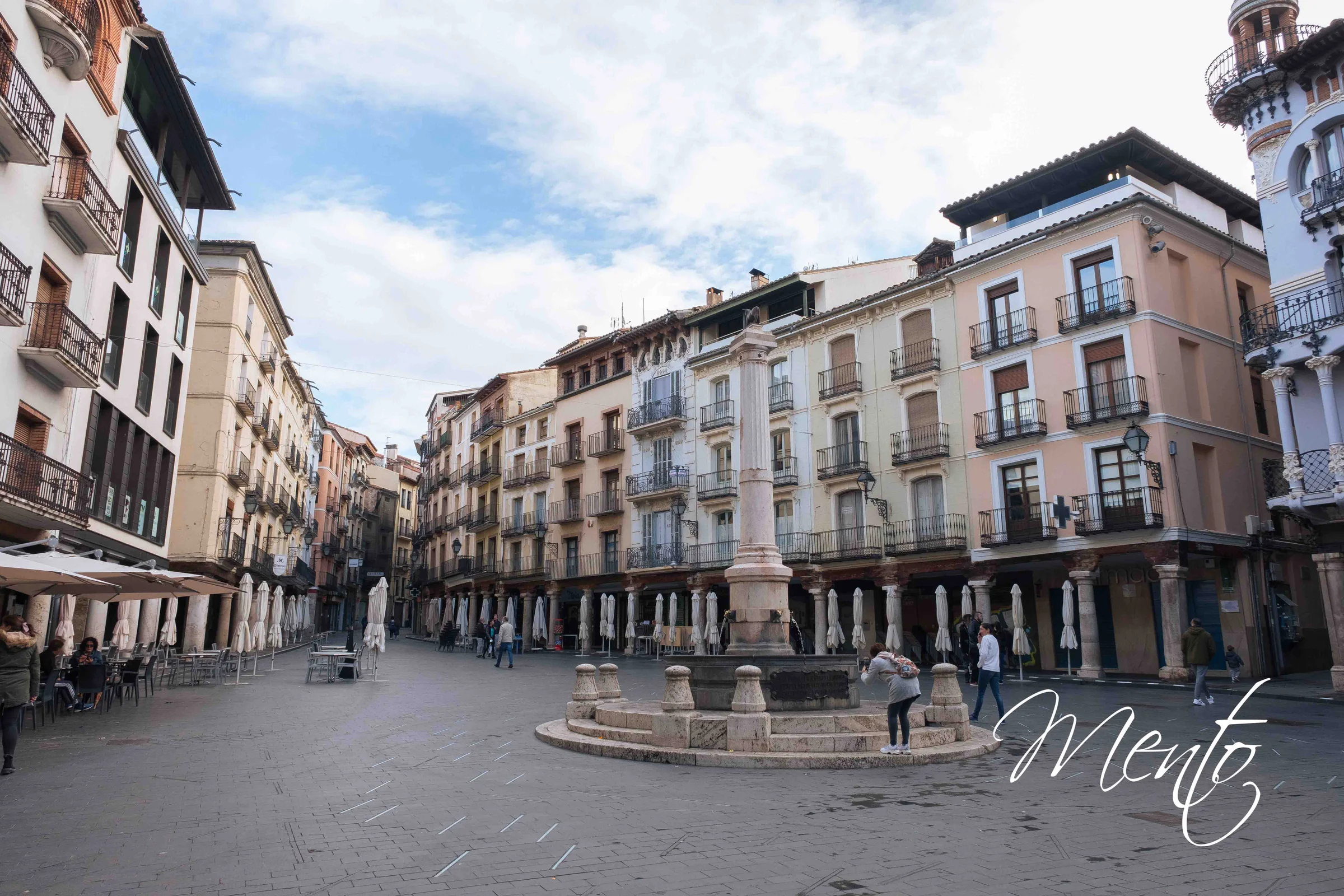 Comienza el día en la Plaza de El Torico