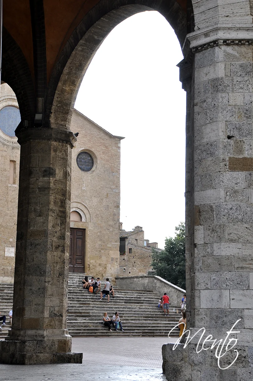 Piazza del Duamo. San Gimignano