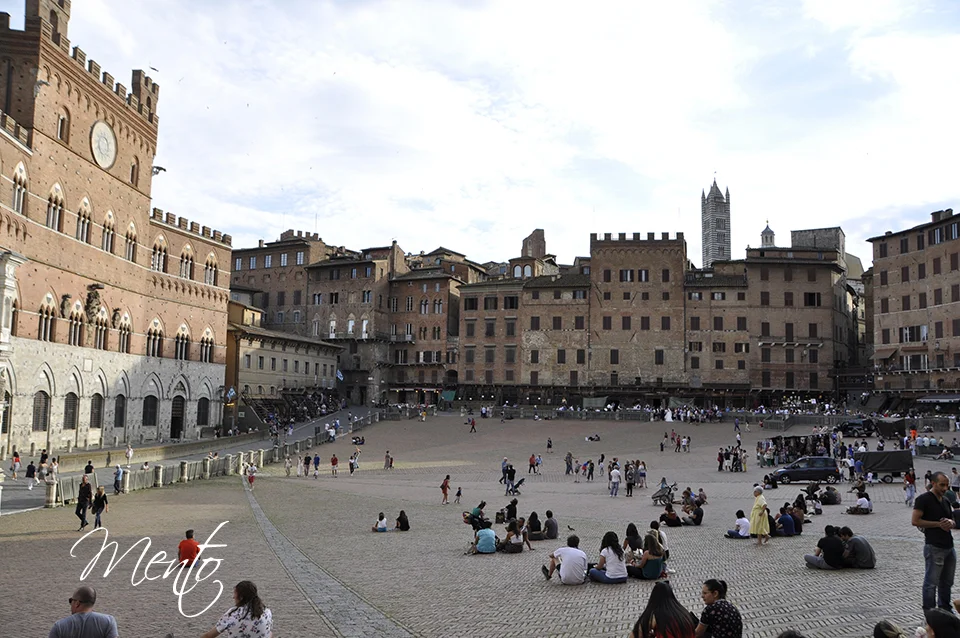 Piazza del Campo . Siena
